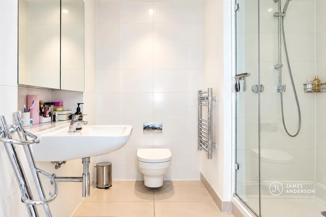 Roehampton Lane, London, SW15, photo 9