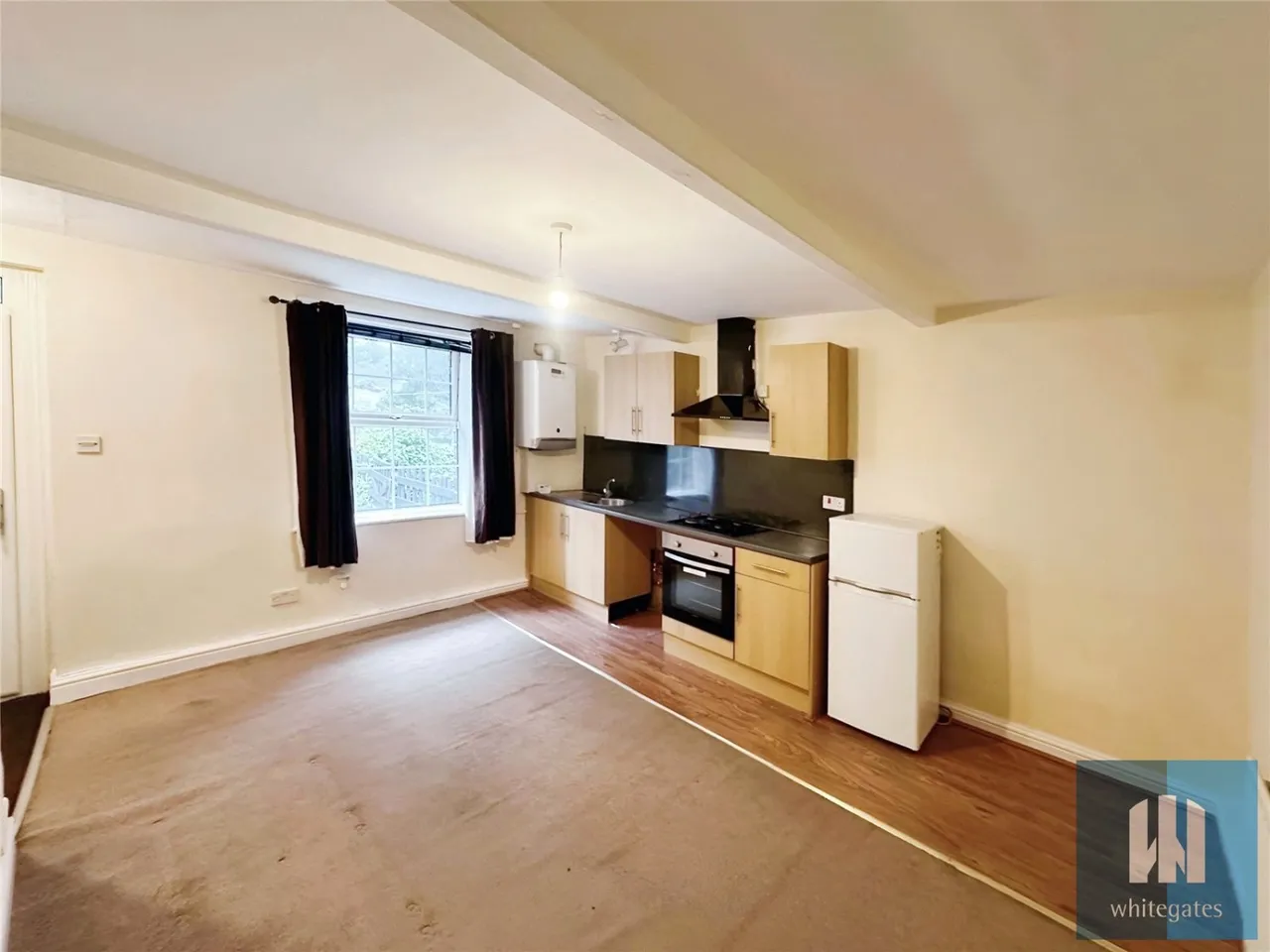 Blackmoorfoot Road, Crosland Moor, HD4, photo 5