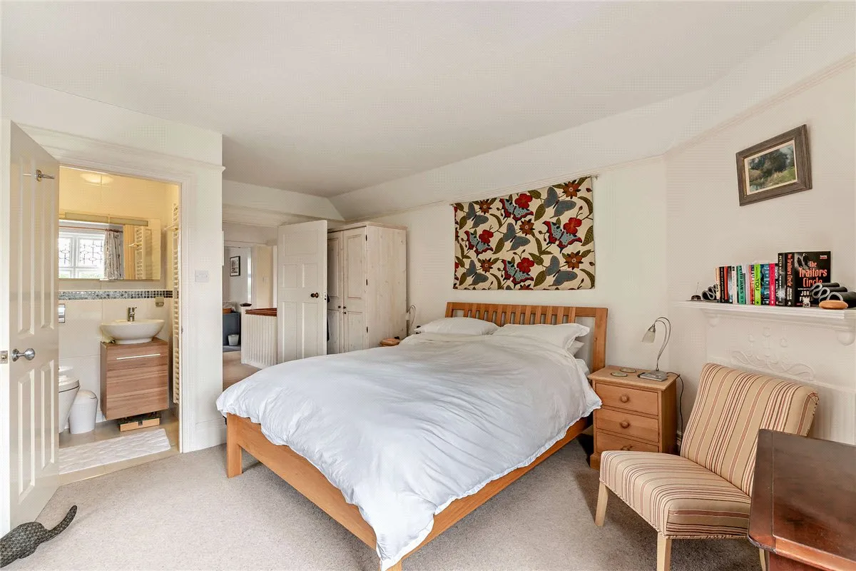 Andover Road, Newbury, RG14, photo 17