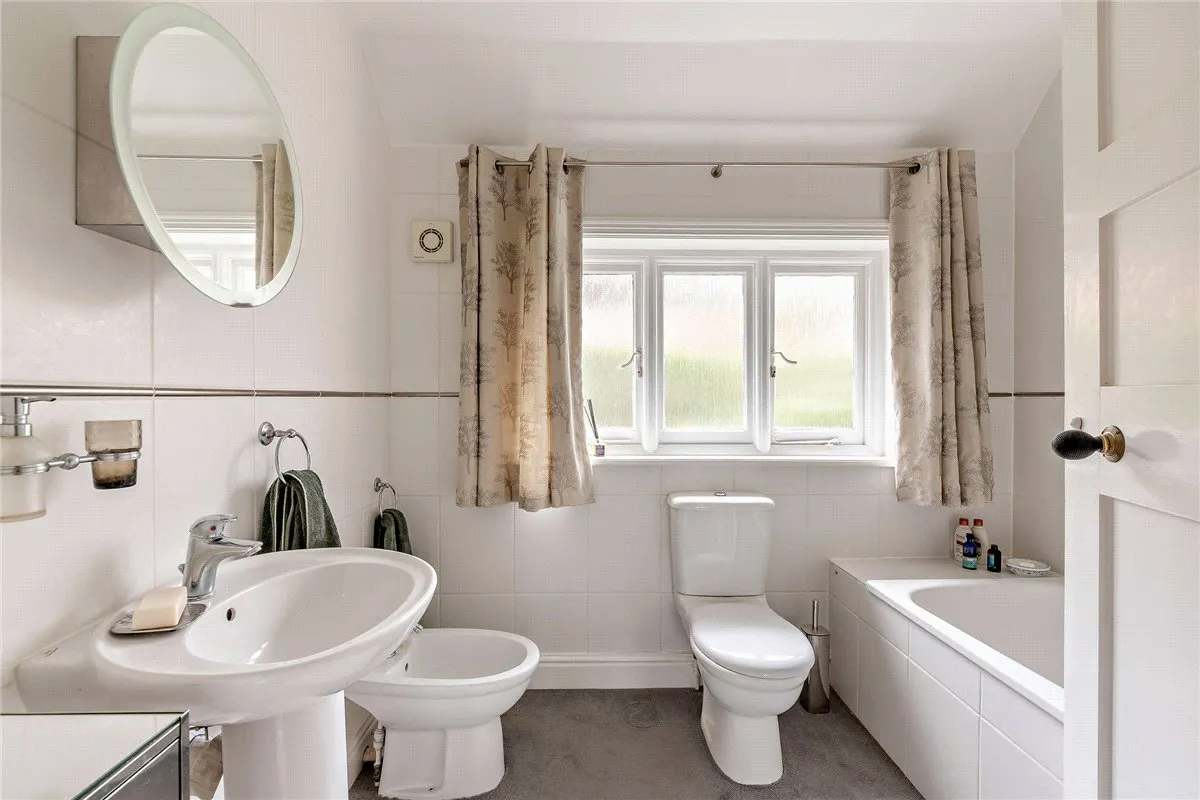 Andover Road, Newbury, RG14, photo 16