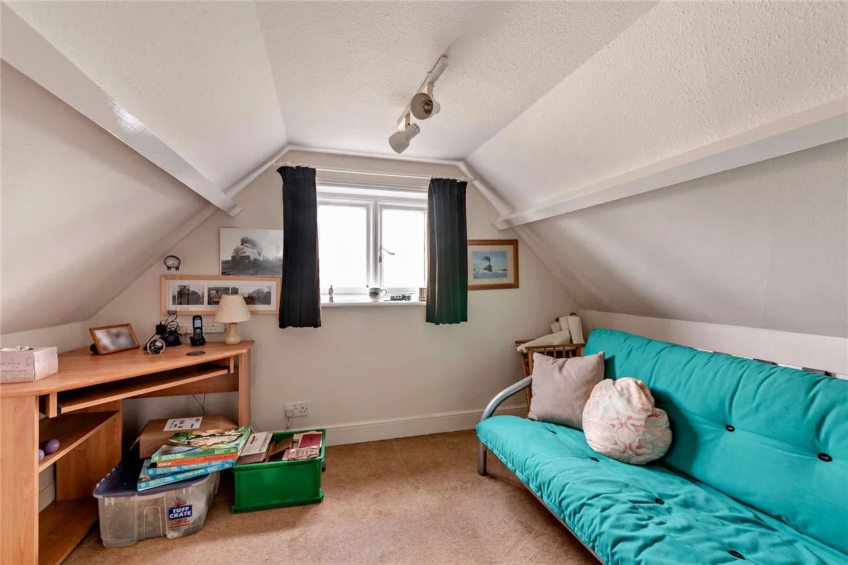 Andover Road, Newbury, RG14, photo 21