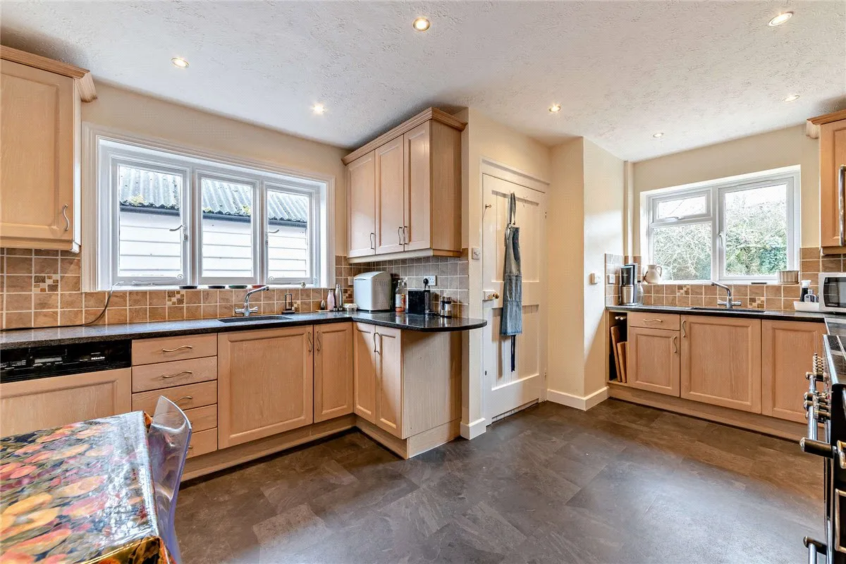 Andover Road, Newbury, RG14, photo 7