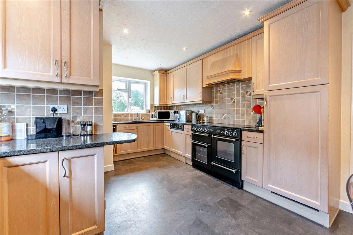 Andover Road, Newbury, RG14, photo 9