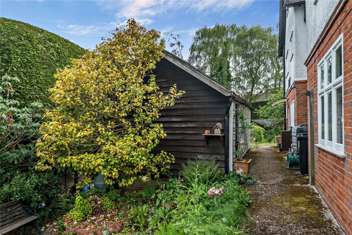 Andover Road, Newbury, RG14, photo 28