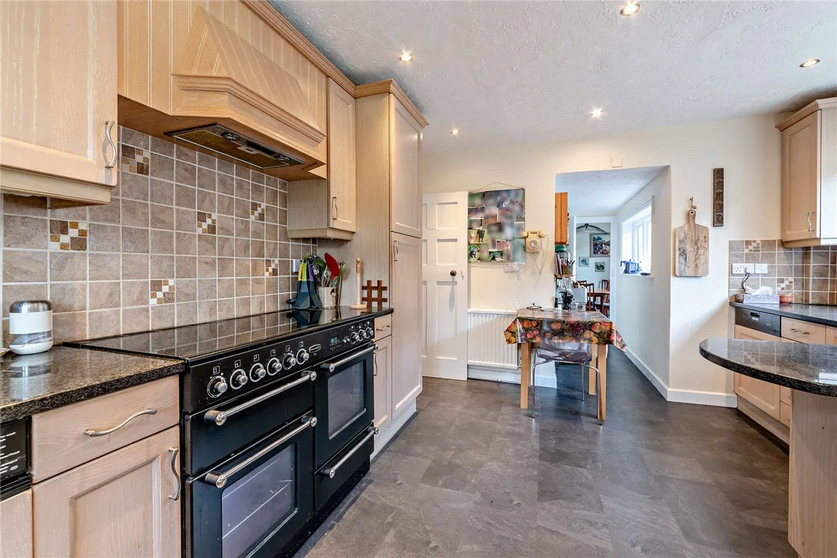 Andover Road, Newbury, RG14, photo 8