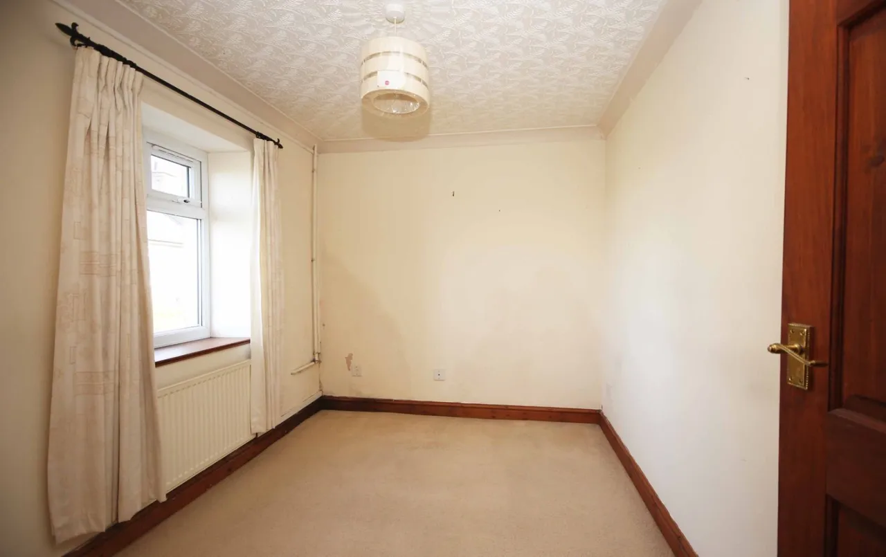 Brynffynnon, Y Felinheli, LL56, photo 9