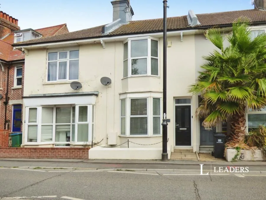 3 bed house to rent, New Road, Littlehampton, BN17