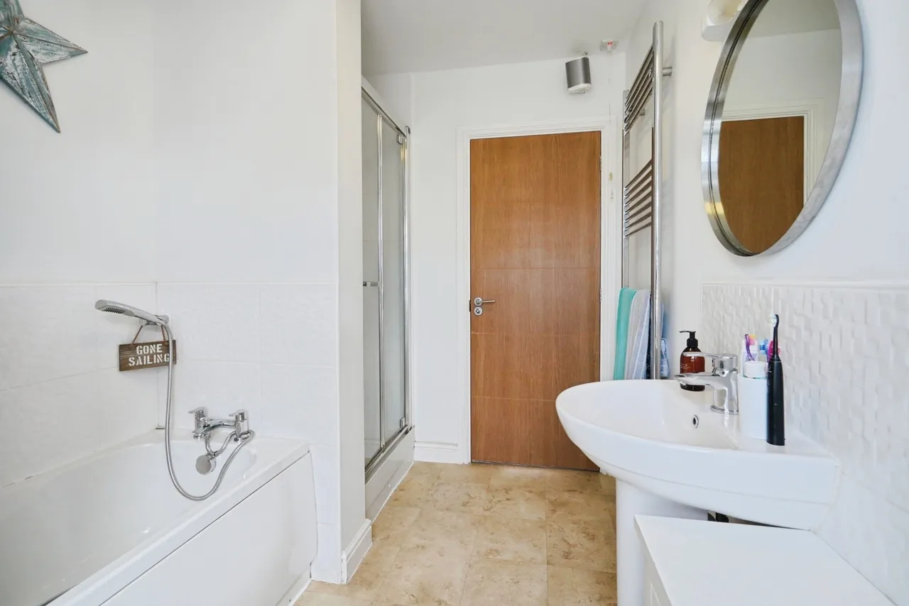 Magnolia Close, Tutbury, DE13, photo 13