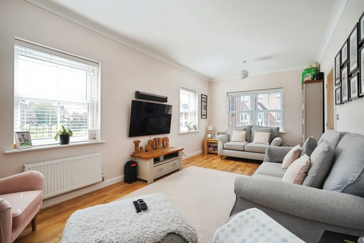 Magnolia Close, Tutbury, DE13, photo 5