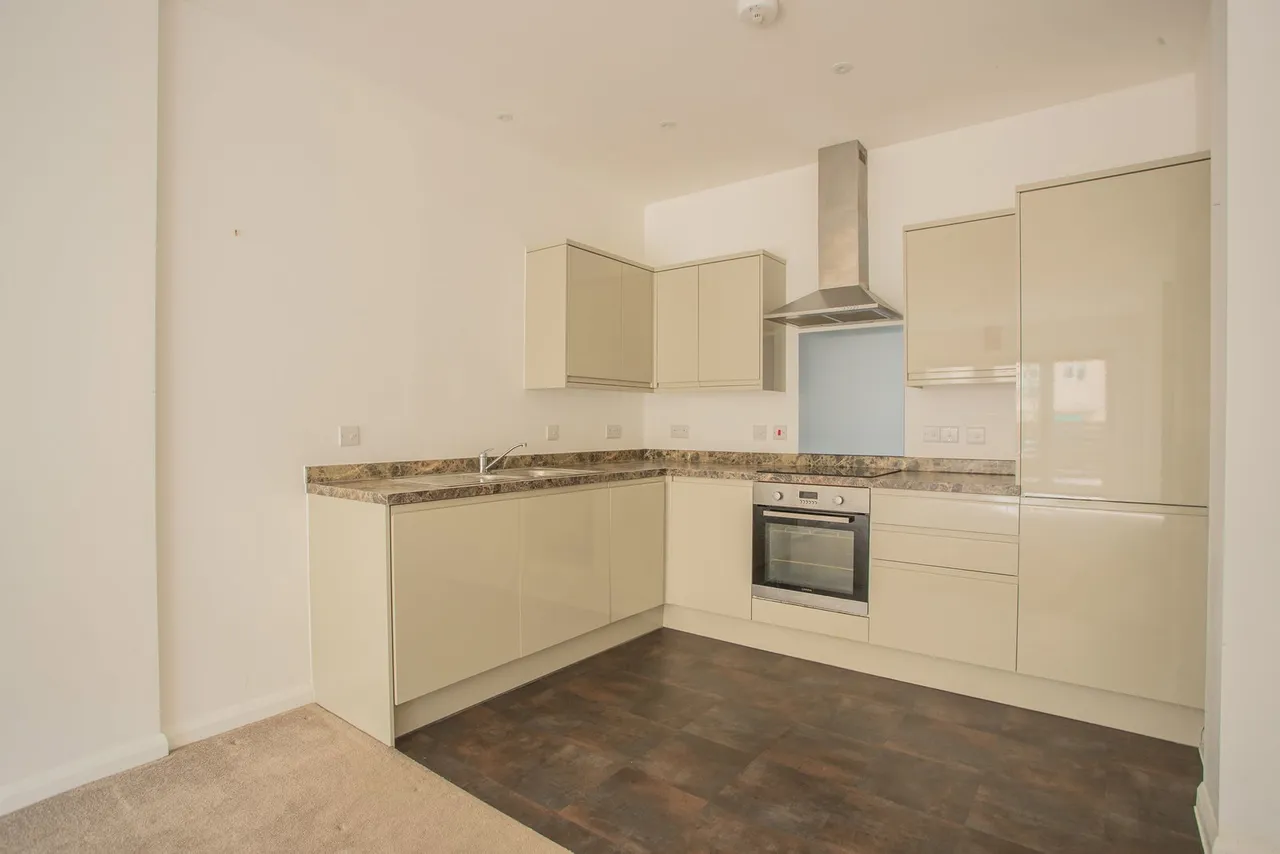 Cedar Court, Malmesbury, photo 12