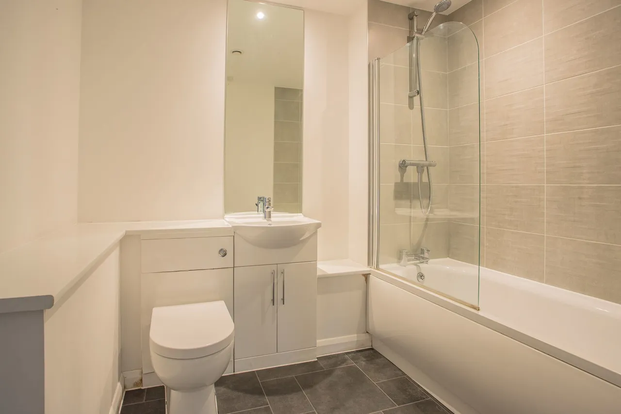 Cedar Court, Malmesbury, photo 15