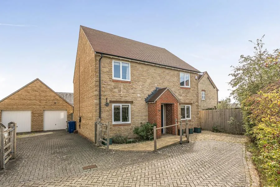 4 bed house for sale, Kempton Close, Bicester, OX26