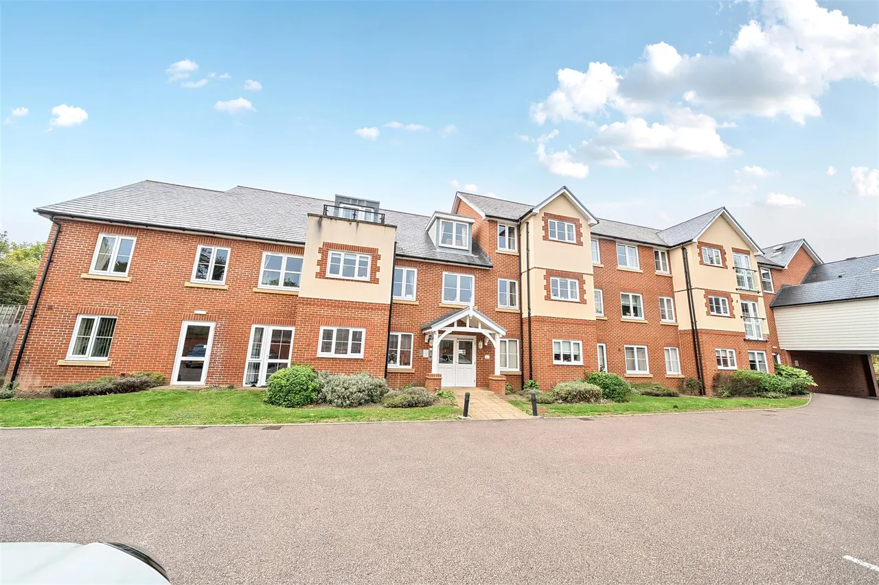 1 bed flat for sale, Radwinter Road, Saffron Walden, CB11
