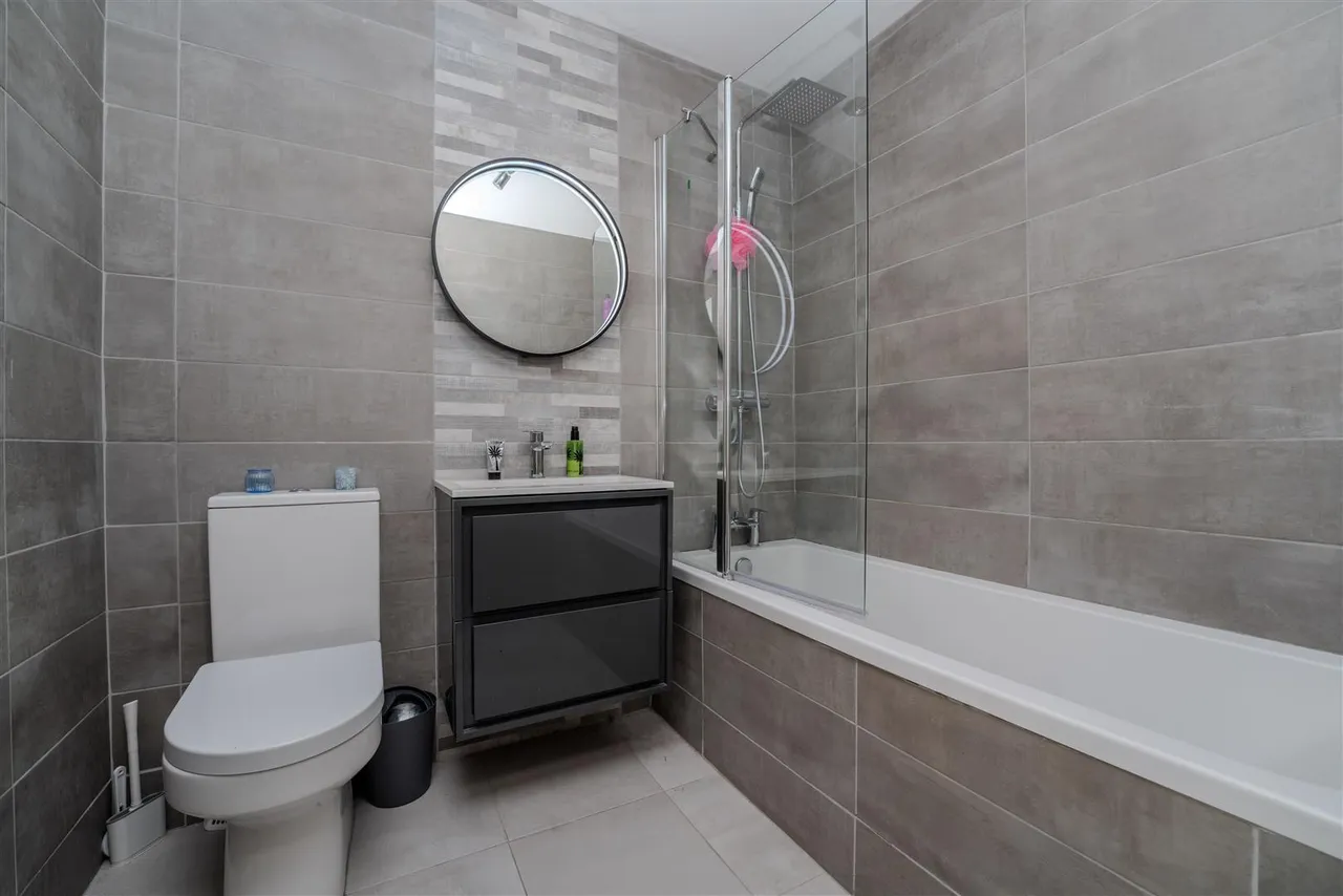 West Park Road, Southall, photo 9