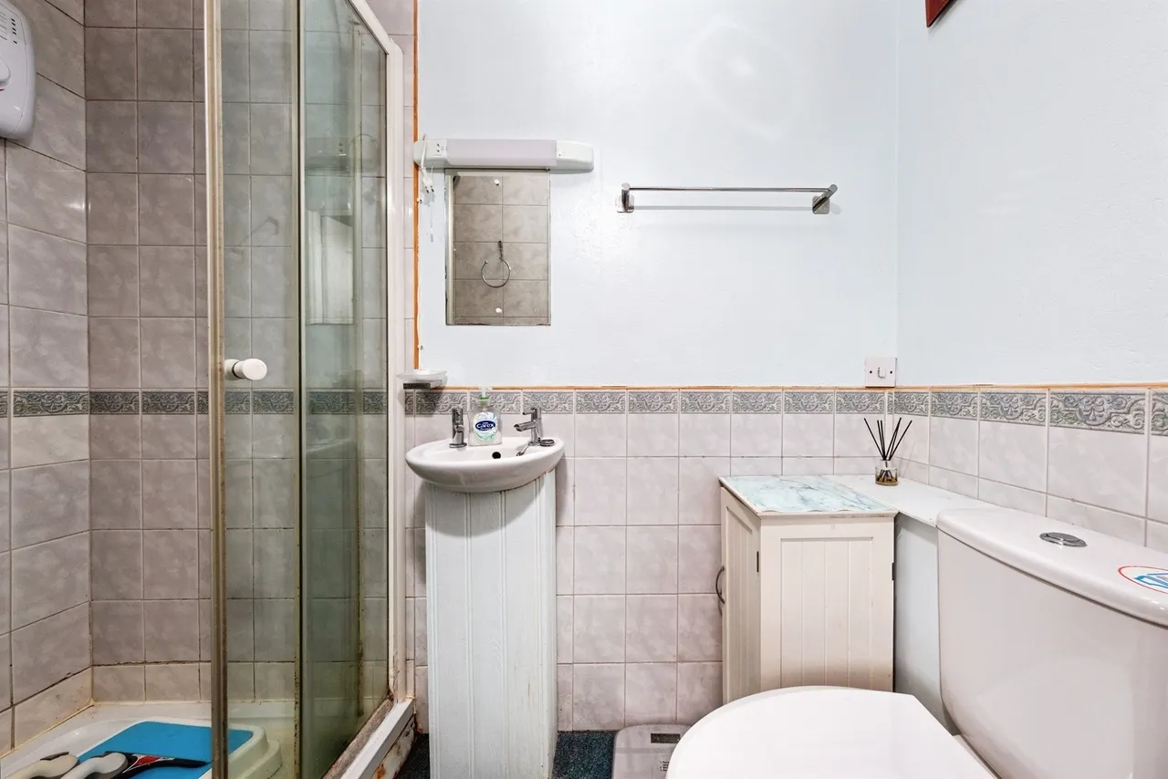 Bicester Road, Twyford, MK18, photo 12