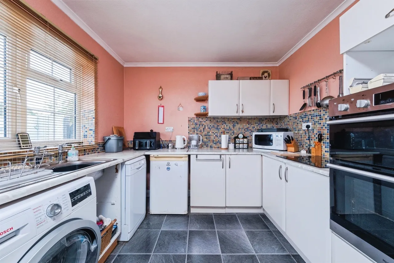 Bicester Road, Twyford, MK18, photo 4