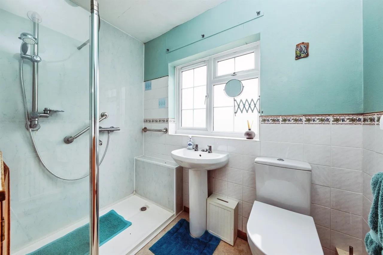 Bicester Road, Twyford, MK18, photo 16