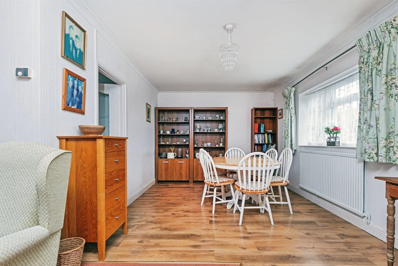 Bicester Road, Twyford, MK18, photo 8