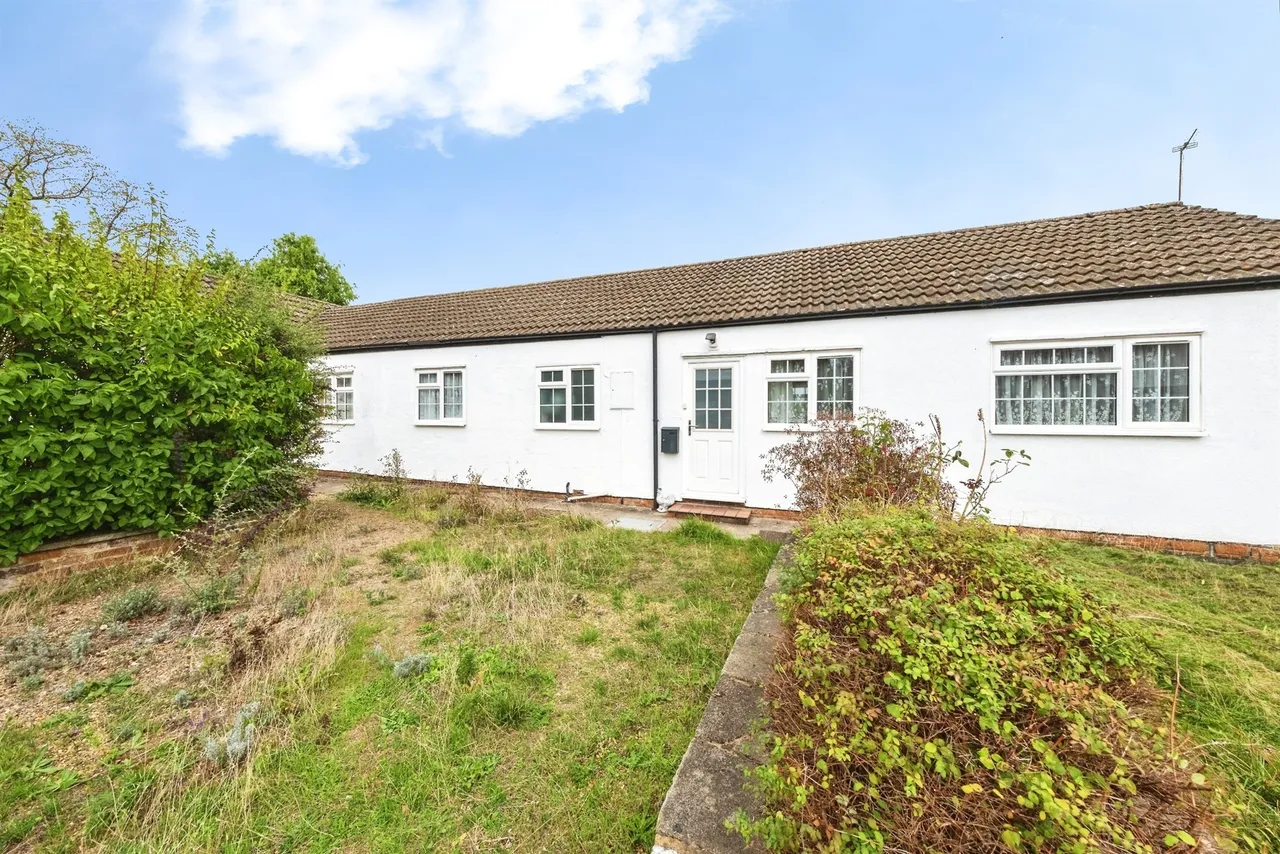 Bicester Road, Twyford, MK18, photo 17