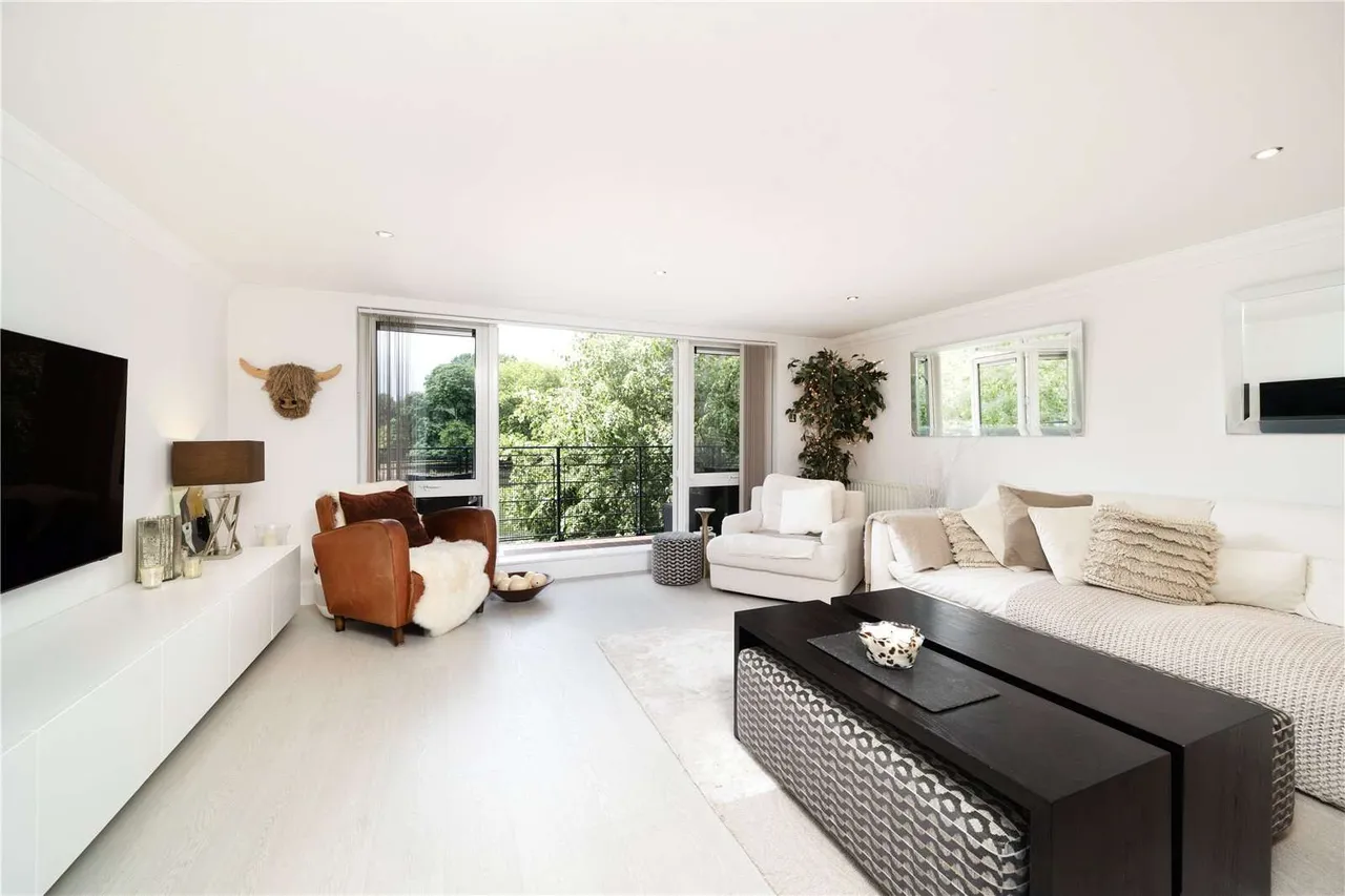 Quayside Walk, Charter Quay, KT1, photo 9