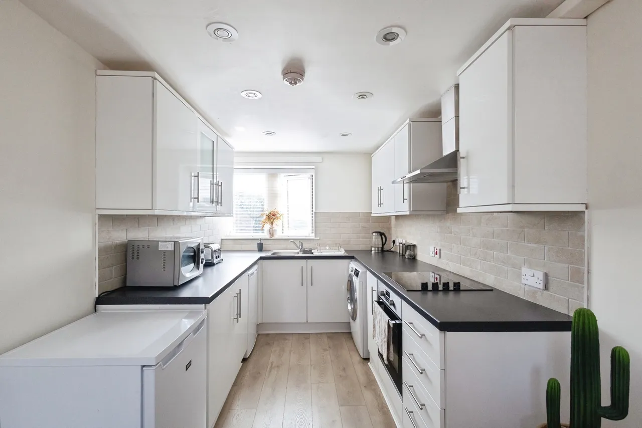 Stamford Street, Mossley, Ashton-under-Lyne, Greater Manchester, OL5, photo 6