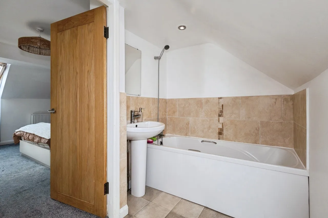 Stamford Street, Mossley, Ashton-under-Lyne, Greater Manchester, OL5, photo 13