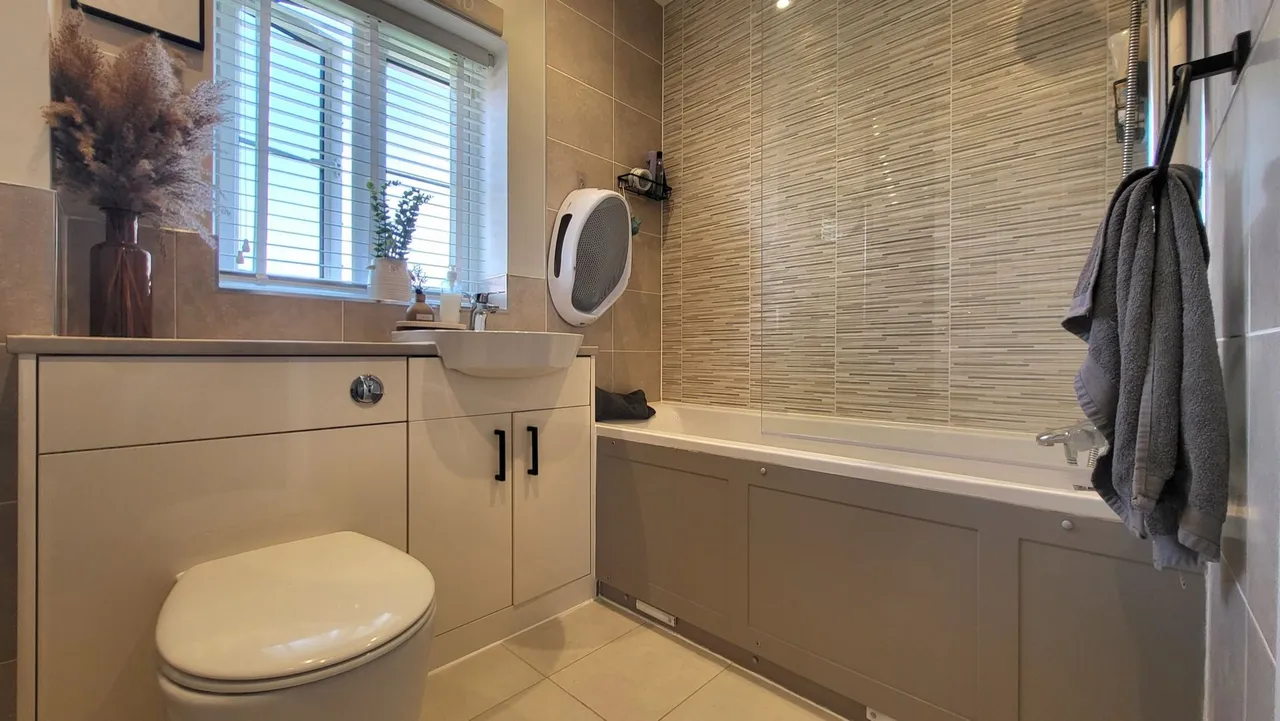 Plough Court, Crowland, Peterborough, PE6, photo 21