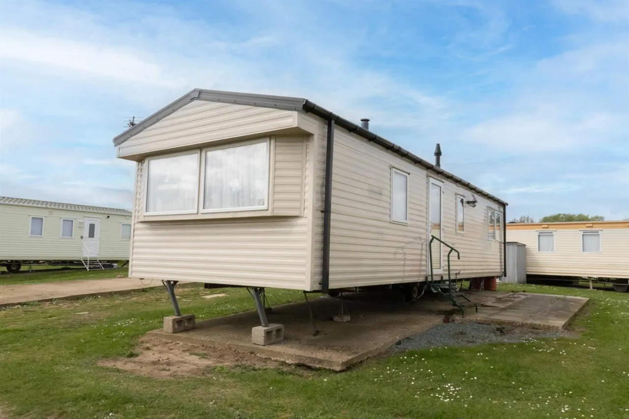 Willerby Mistral, Minster On Sea, ME12, photo 3
