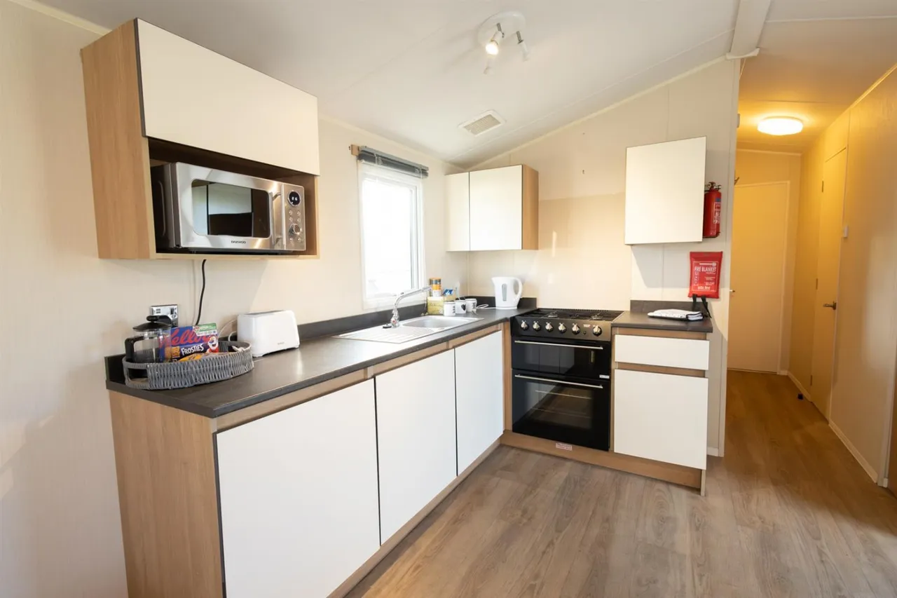 Willerby Mistral, Minster On Sea, ME12, photo 4