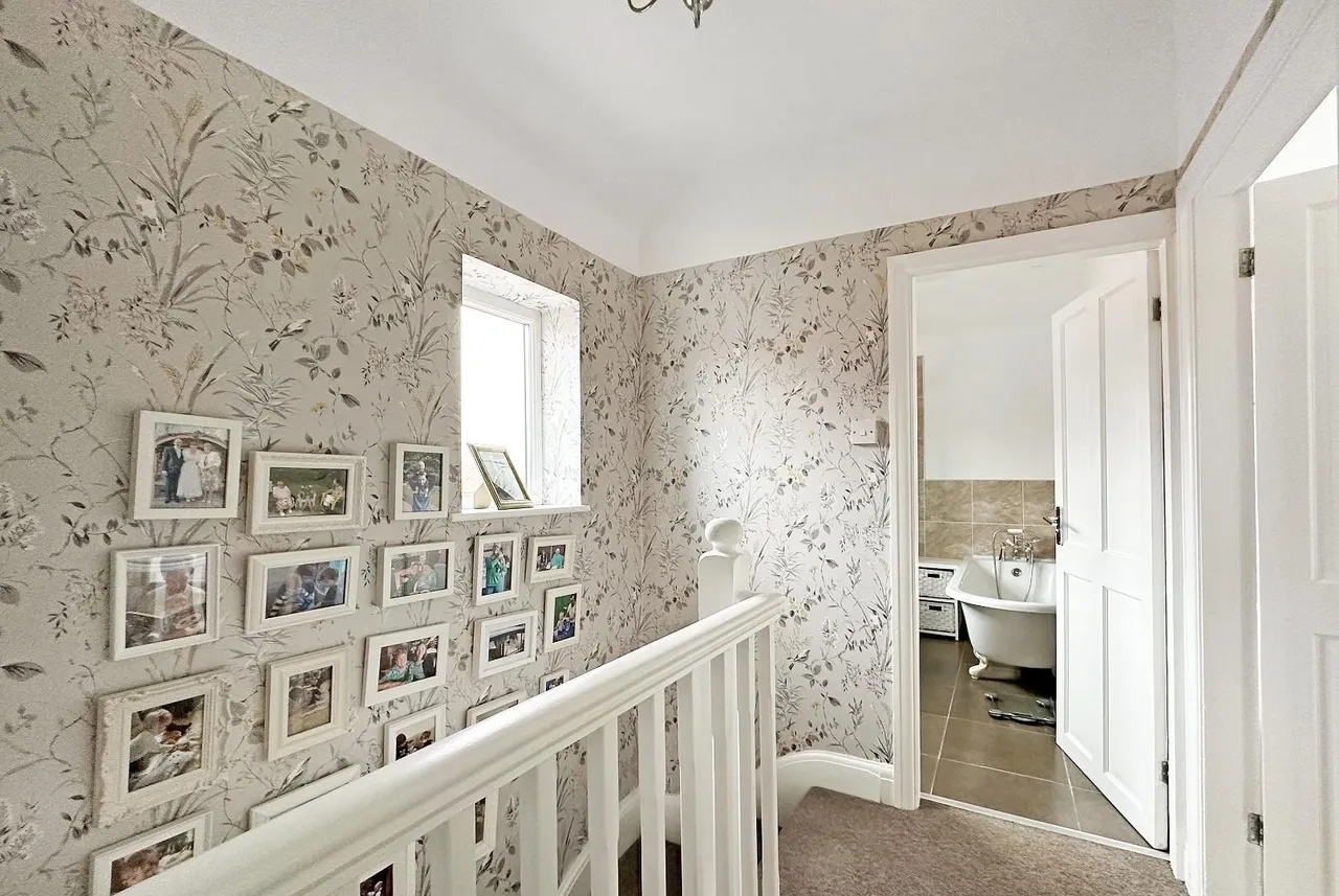 Perry Road, Timperley, Cheshire WA15 7SU, photo 23