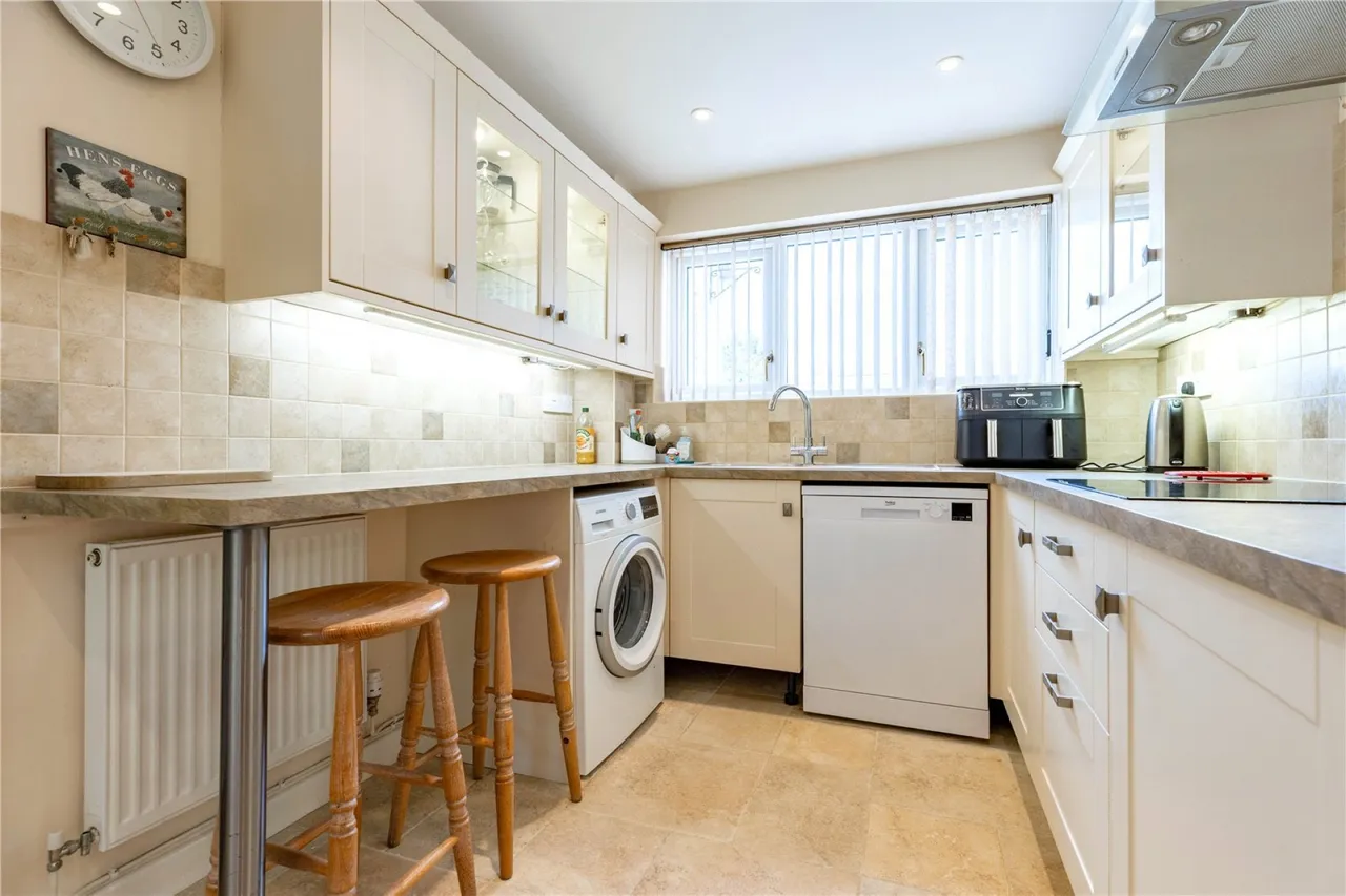 Rose Way, Cirencester, GL7, photo 3