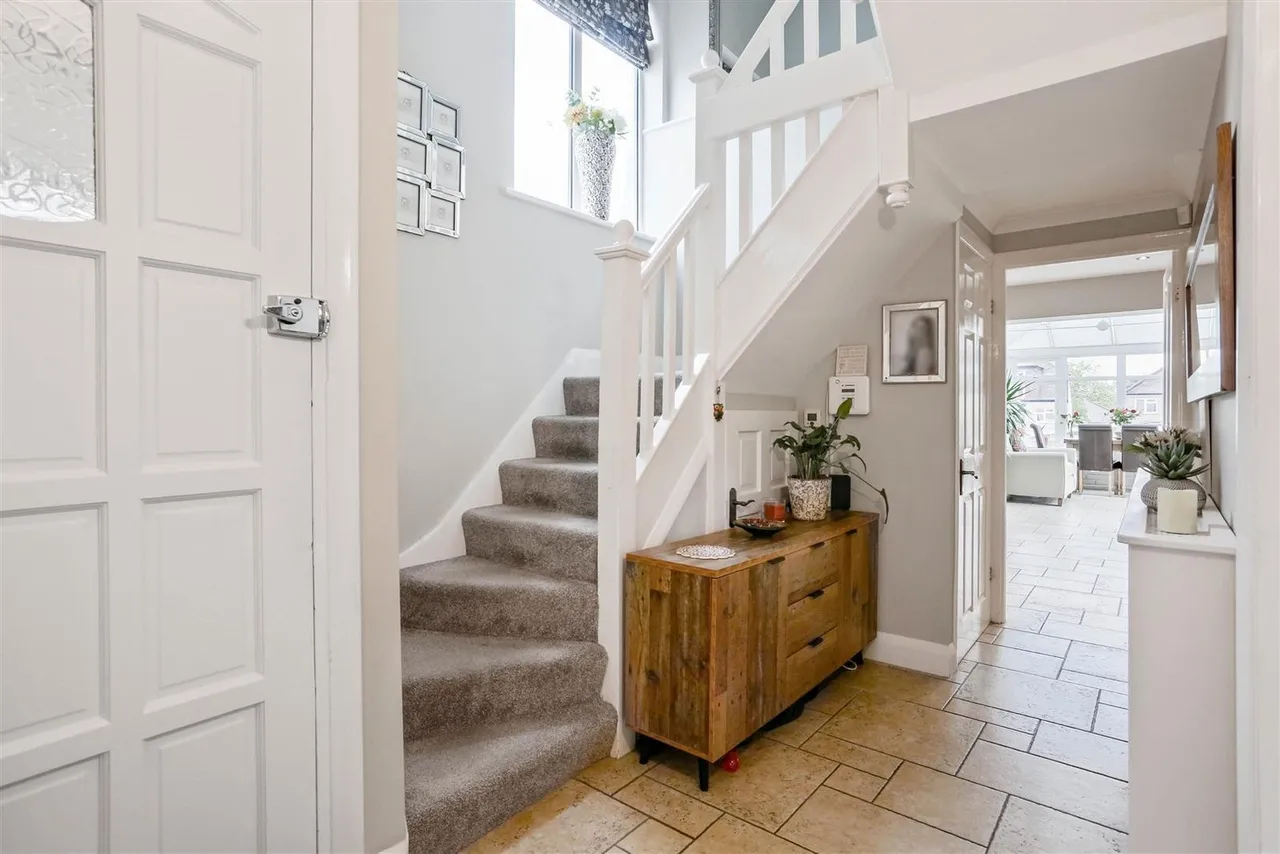 Winkworth Road, Banstead, Surrey, SM7 2JW, photo 6