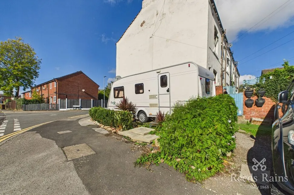 Cross Street, Horbury, WF4, photo 12