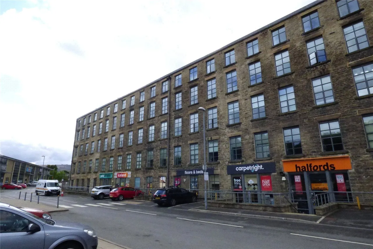 Glossop Brook Road, Glossop, SK13, photo 12