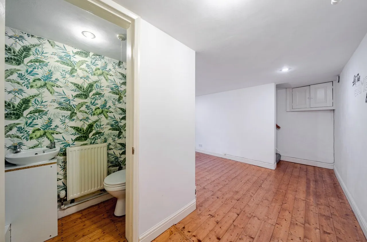 Croft Street, Farsley, LS28, photo 7
