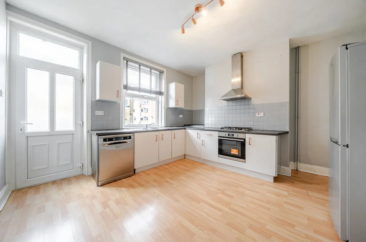 Croft Street, Farsley, LS28, photo 4