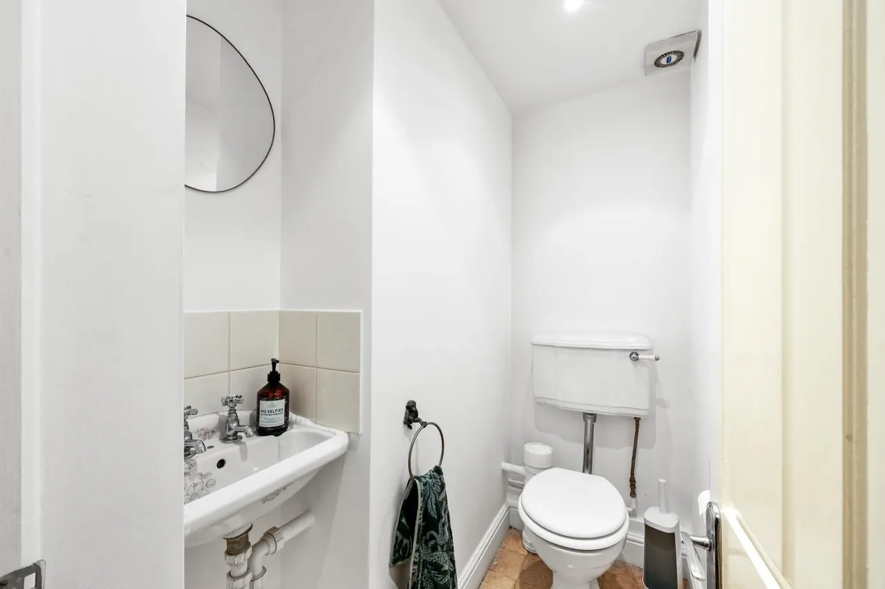 Forest Edge, Buckhurst Hill, IG9 5AE, photo 10