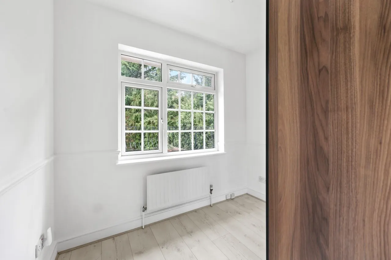 Forest Edge, Buckhurst Hill, IG9 5AE, photo 5