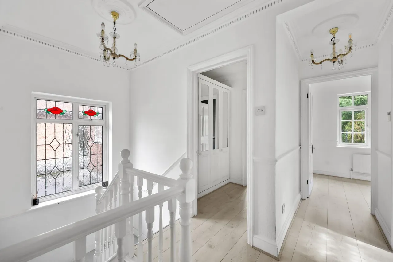 Forest Edge, Buckhurst Hill, IG9 5AE, photo 2