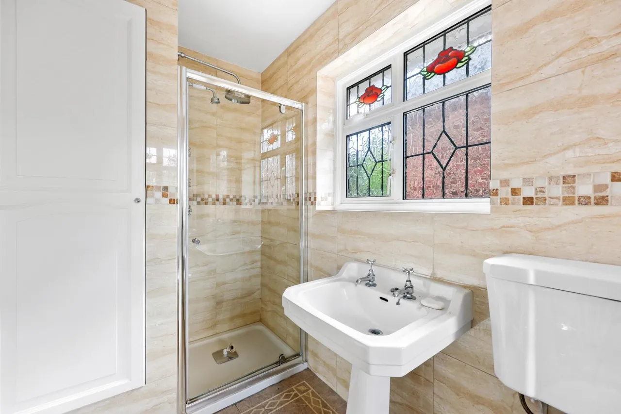 Forest Edge, Buckhurst Hill, IG9 5AE, photo 4