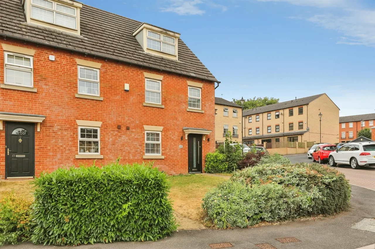 Park Crescent, Bolton-Upon-Dearne, S63, photo 19
