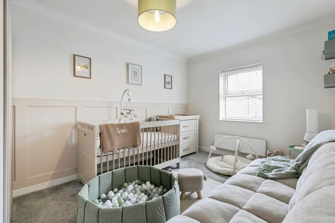 Park Crescent, Bolton-Upon-Dearne, S63, photo 13