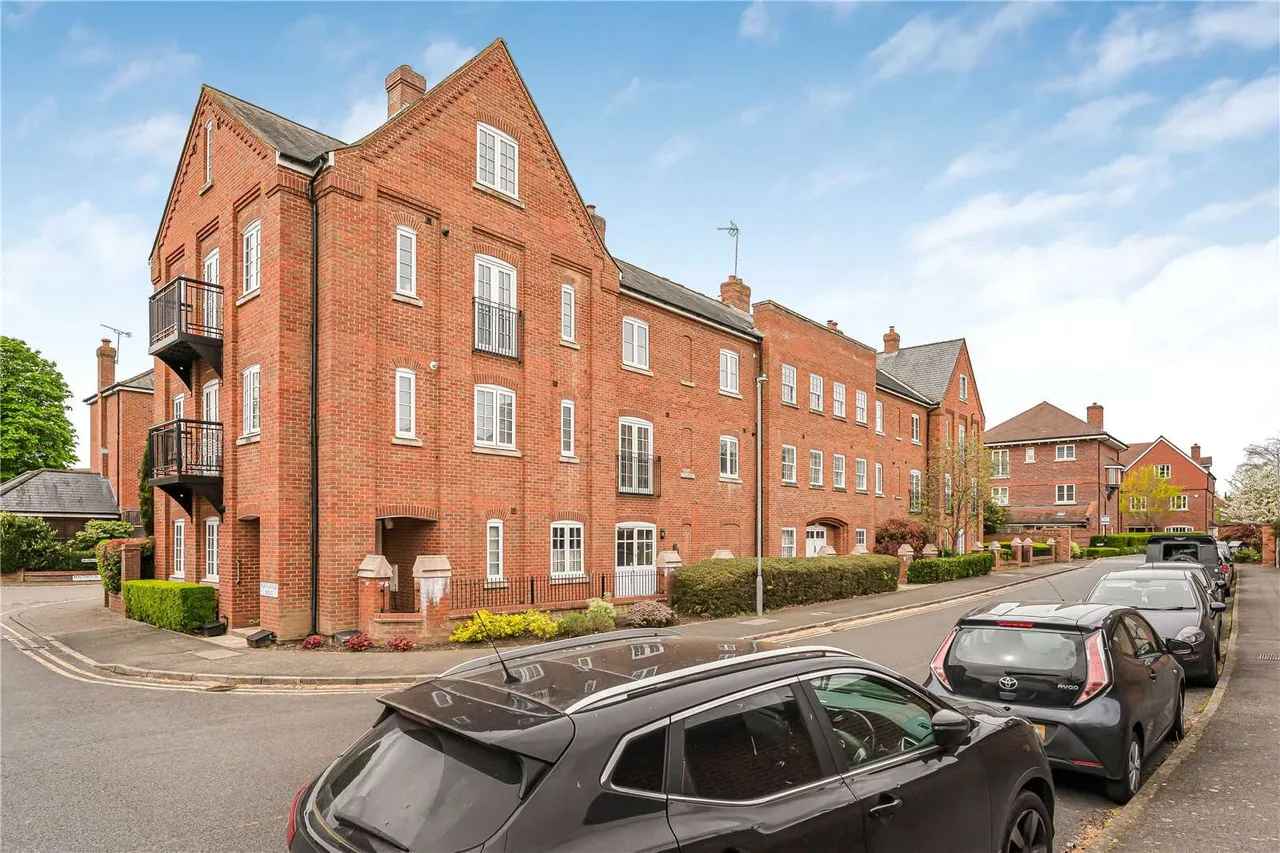 2 bed flat for sale, Malthouse Way, Marlow, SL7