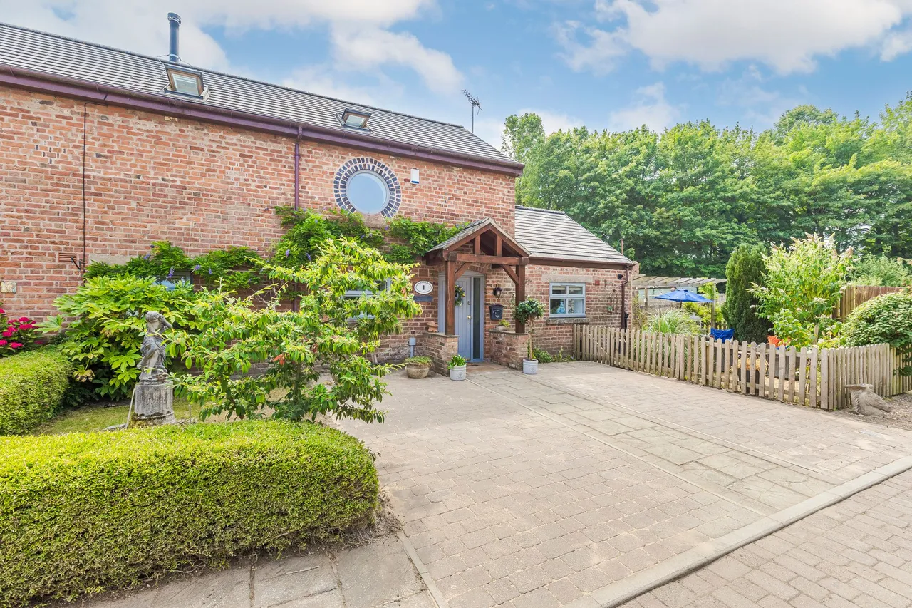 Oakmere Barns Farm Road, Northwich, photo 20