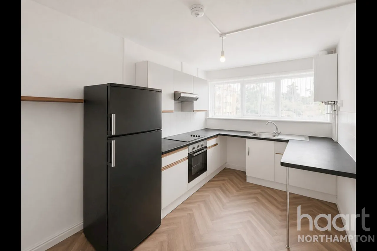 Cliftonville Court, Northampton, NN1, photo 2