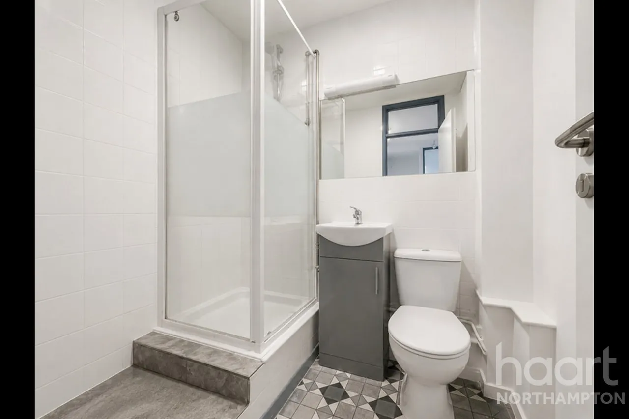 Cliftonville Court, Northampton, NN1, photo 6