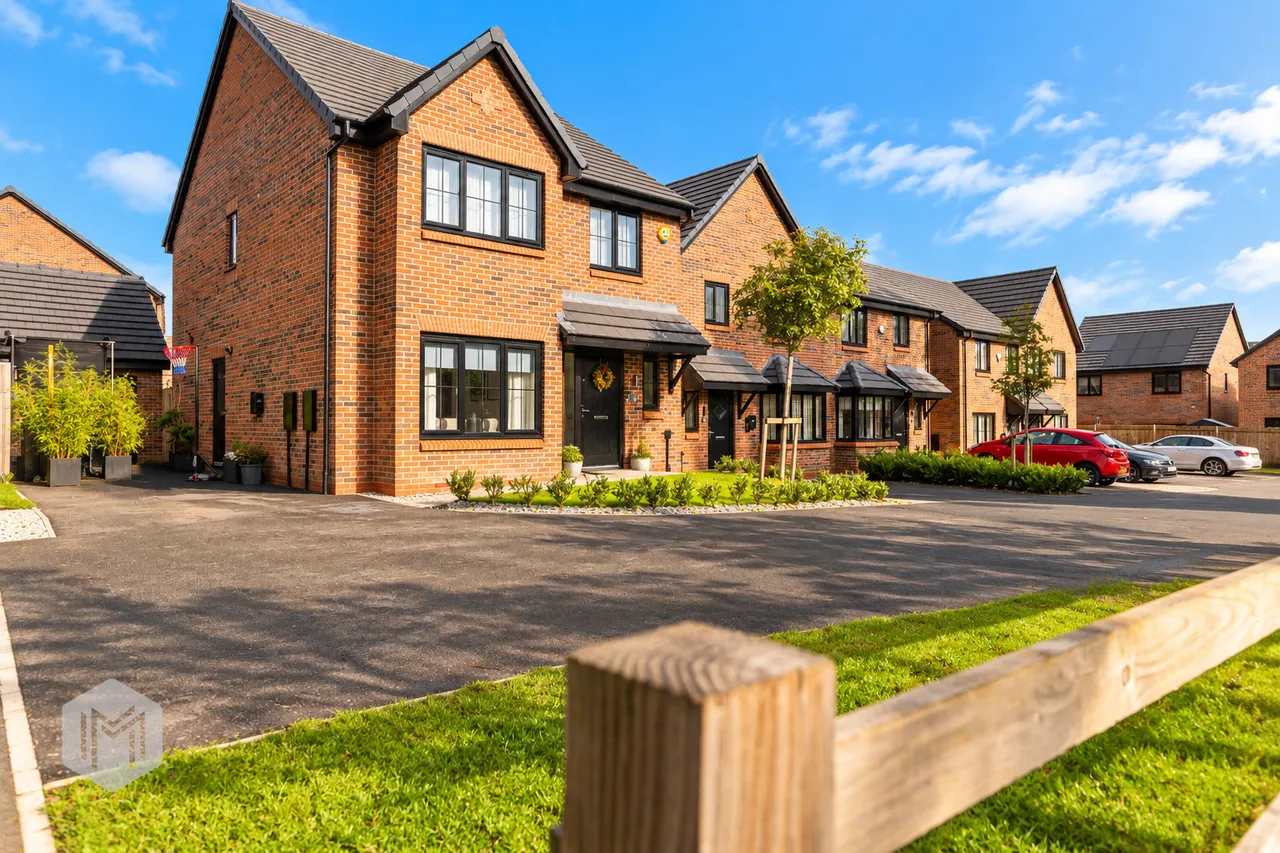 4 bed house for sale, Premier Way, Bury, BL8