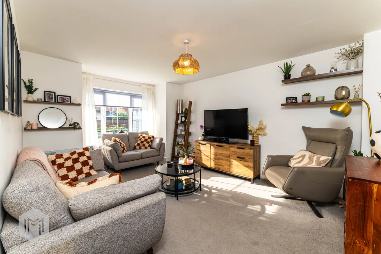 Premier Way, Bury, BL8, photo 2