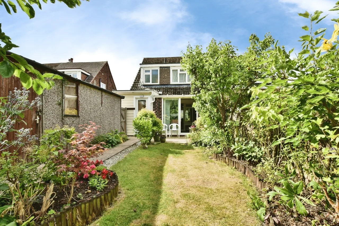 Lynton Drive, High Lane, Stockport, Greater Manchester, SK6, photo 12