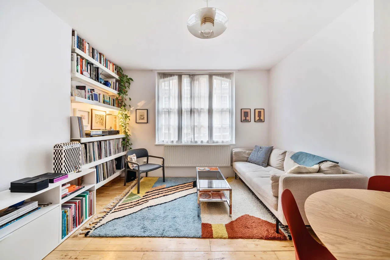 2 bed flat for sale — Flat 1 Block O, Peabody Estate, Camberwell Green, London
